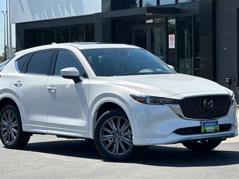 New 2025 MAZDA CX-5 Signature image 3