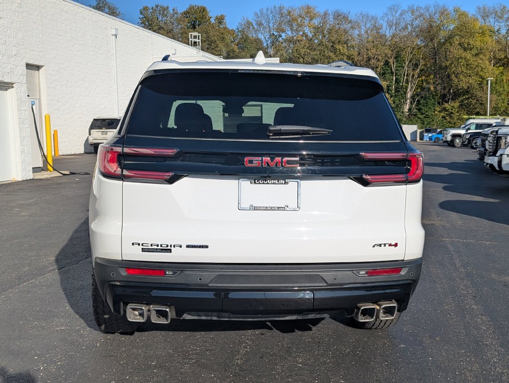Used 2025 GMC Acadia AT4 w/ LPO, Floor Liner Package AWD/4WD image 6