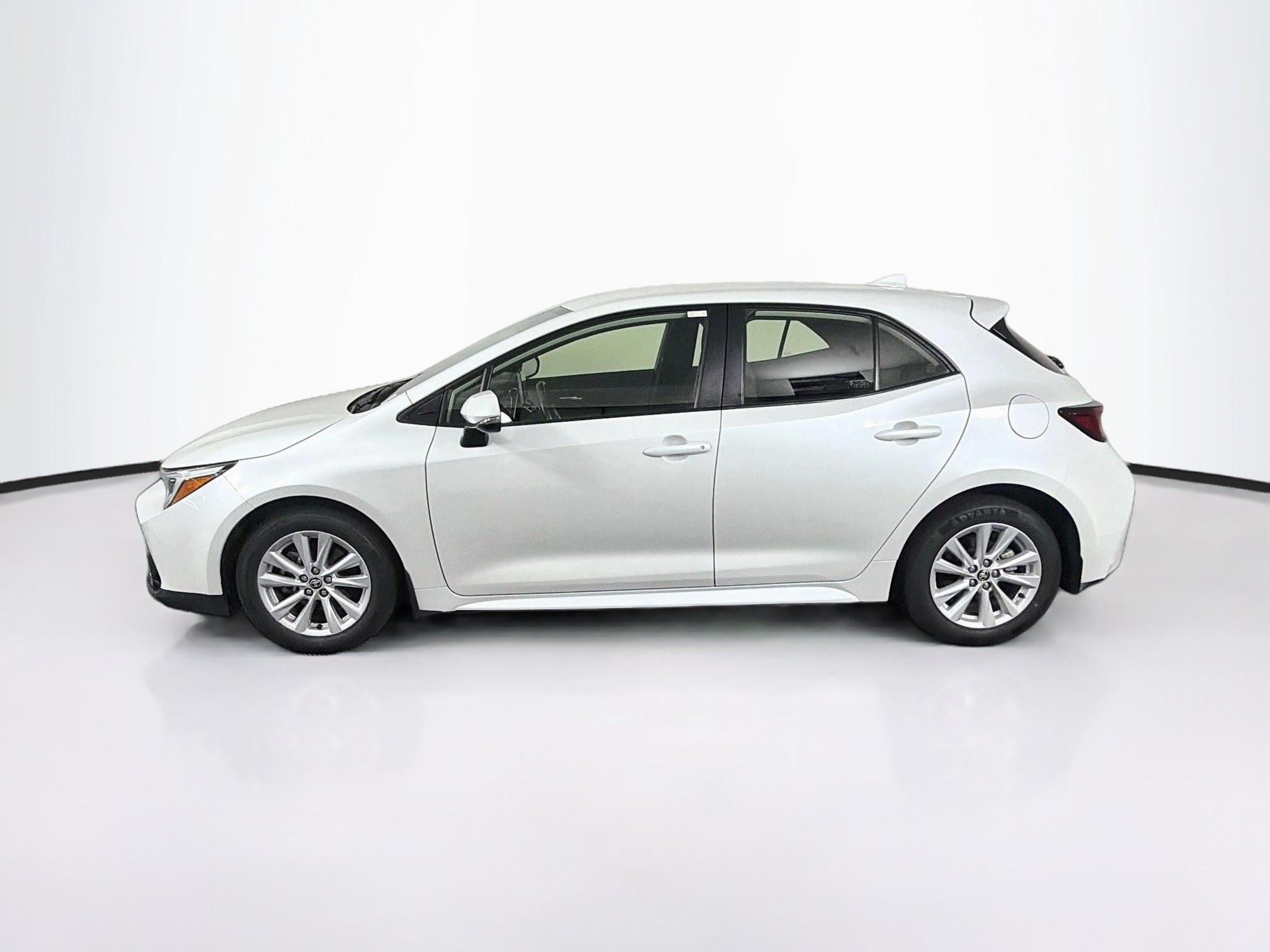 Used 2025 Toyota Corolla SE FWD image 4