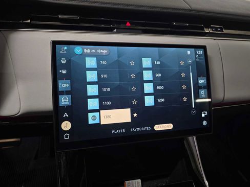 Used 2025 Land Rover Range Rover Sport Autobiography image 28