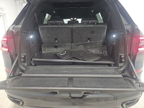Certified 2024 BMW X7 xDrive40i w/ M Sport Package image 6