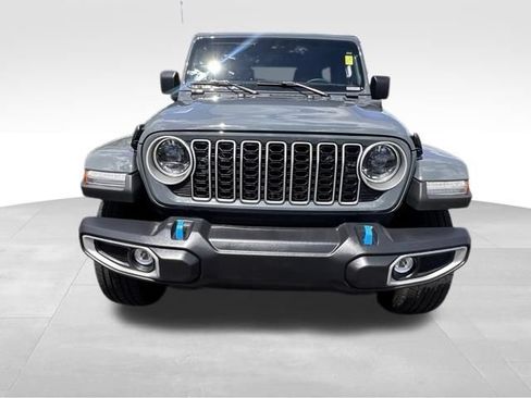 Used 2024 Jeep Wrangler Unlimited Sahara AWD/4WD image 11