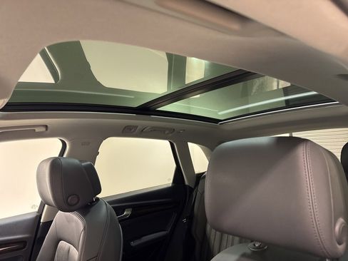 Used 2019 Audi Q5 2.0T Premium Plus w/ Premium Plus Package image 16