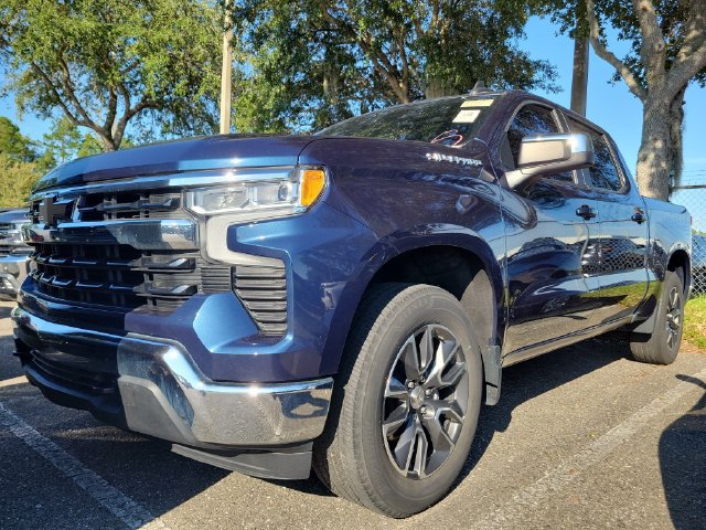 Used 2023 Chevrolet Silverado 1500 LT AWD/4WD image 3