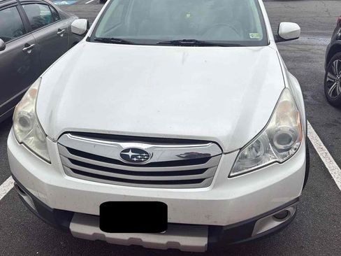 Used 2012 Subaru Outback 2.5i Limited image 2