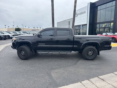 Used 2017 Toyota Tacoma TRD Sport RWD image 9