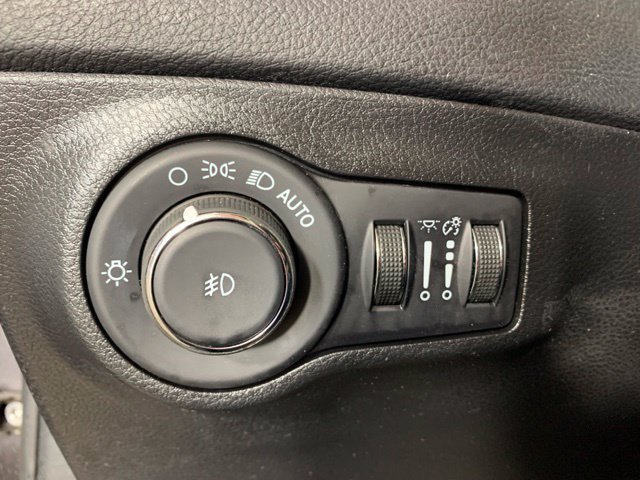 Used 2021 Jeep Compass Latitude FWD image 22