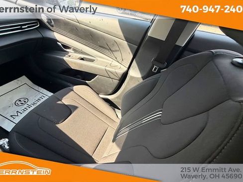 Used 2024 Hyundai Elantra SEL FWD image 11