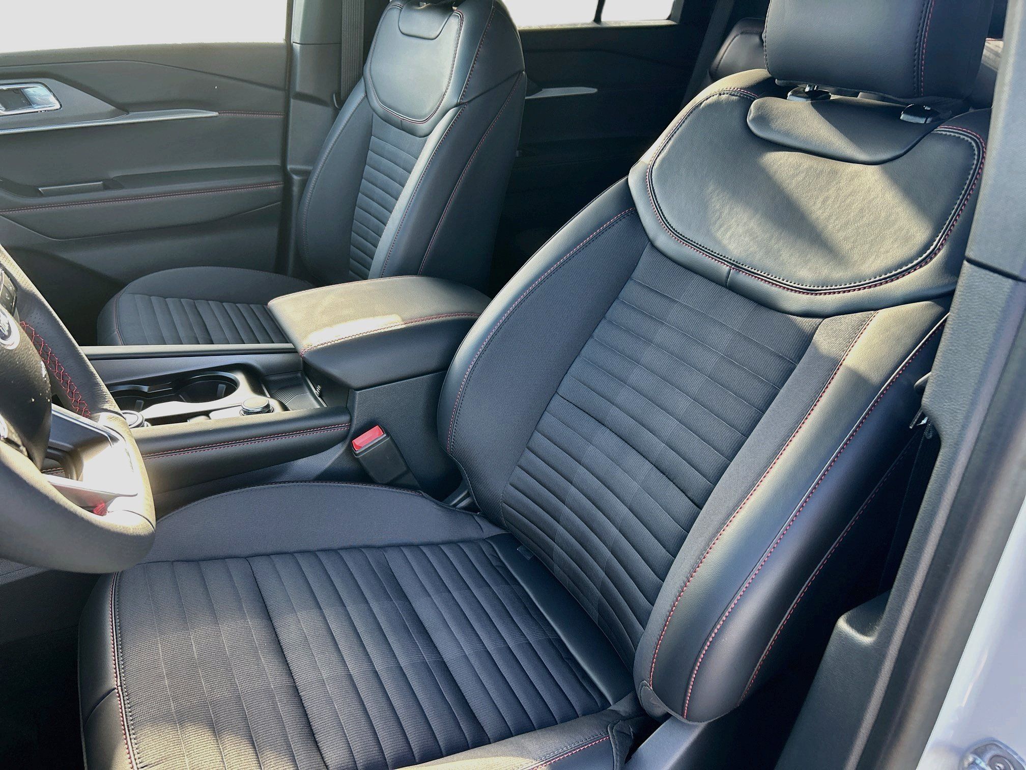 New 2027 Ford Explorer ST-Line w/ Premium Package RWD image 15