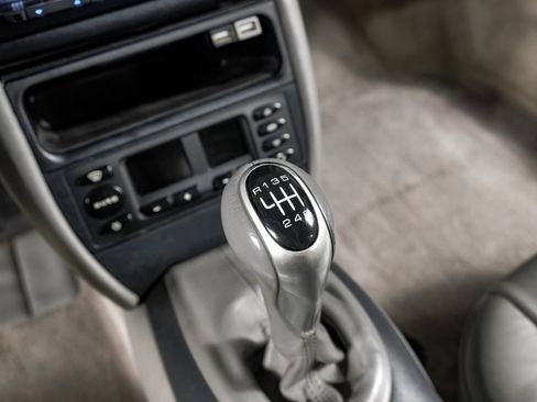 Used 2001 Porsche 911 Carrera RWD image 19