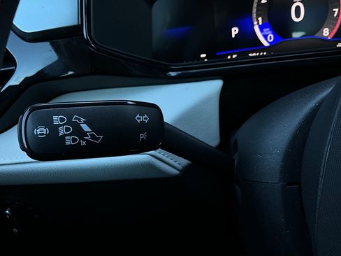 Used 2025 Volkswagen Taos S image 34