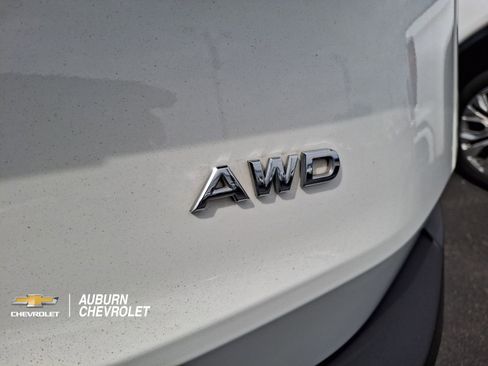 Used 2023 Nissan Rogue S image 28