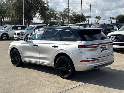 Used 2020 Lincoln Corsair Reserve image 3