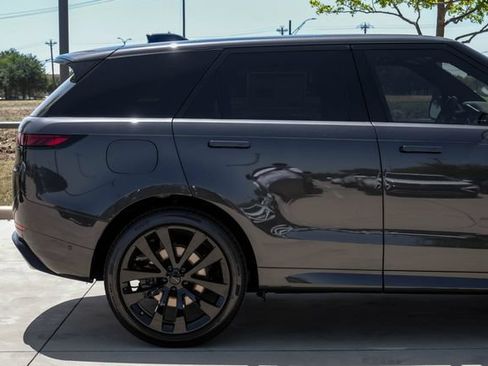 New 2026 Land Rover Range Rover Sport Dynamic SE AWD/4WD image 9