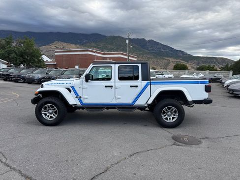 Used 2021 Jeep Gladiator Sport AWD/4WD image 2