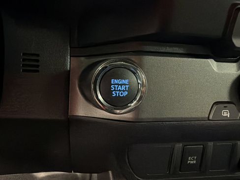 Used 2021 Toyota Tacoma TRD Sport RWD image 18