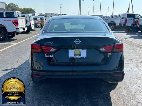 Used 2024 Nissan Altima 2.5 S image 6