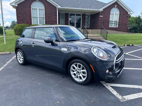Used 2015 MINI Cooper S FWD image 9