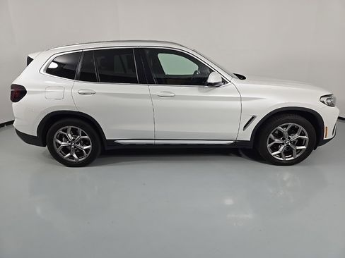 Used 2023 BMW X3 xDrive30i w/ Premium Package image 6