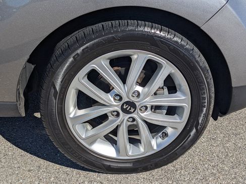 Certified 2017 Kia Soul + w/ Audio Package image 9