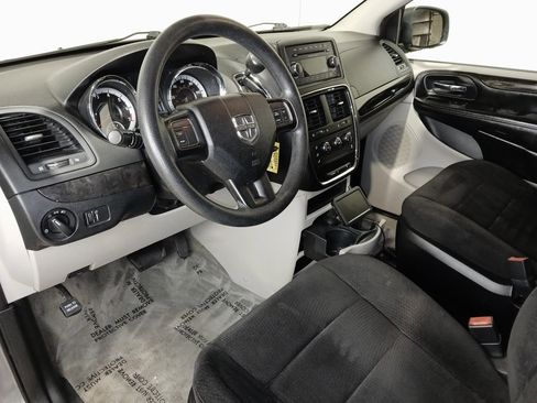 Used 2013 Dodge Grand Caravan American Value Package image 16