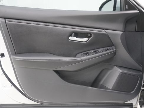 Used 2022 Nissan Sentra SV w/ Trunk Package FWD image 14