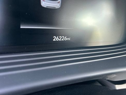 Used 2025 Hyundai Venue SEL FWD image 8