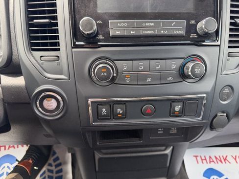 Used 2022 Nissan Titan SV RWD image 22