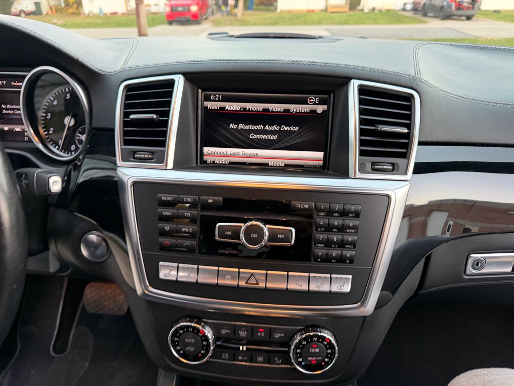 Used 2013 Mercedes-Benz GL 550 4MATIC image 19