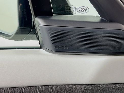 Used 2024 Land Rover Range Rover Sport SE image 19