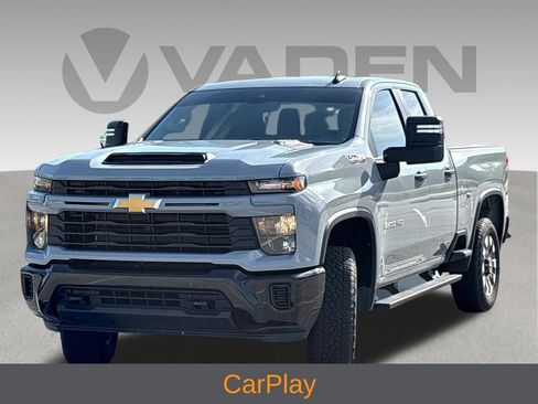 Used 2025 Chevrolet Silverado 2500 Custom w/ Custom Convenience Package AWD/4WD image 3