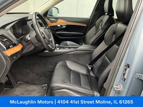 Used 2023 Volvo XC90 B5 Plus AWD/4WD image 2