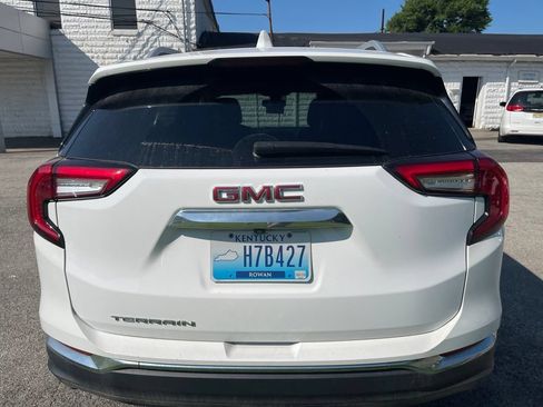 Used 2022 GMC Terrain SLT w/ LPO, Floor Liner Package FWD image 4