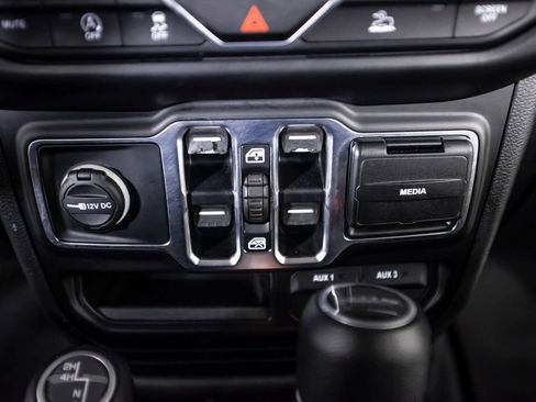 Used 2020 Jeep Gladiator Sport w/ Quick Order Package 24S AWD/4WD image 31