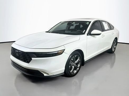 Used 2023 Honda Accord EX image 3