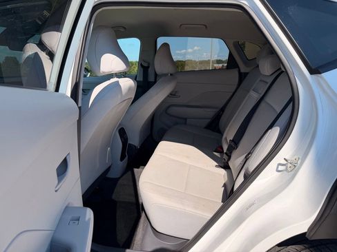 Used 2024 Hyundai Kona SEL FWD image 5
