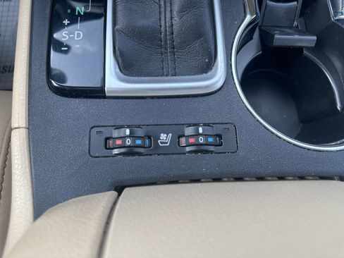 Used 2019 Toyota Highlander Limited Platinum AWD/4WD image 74
