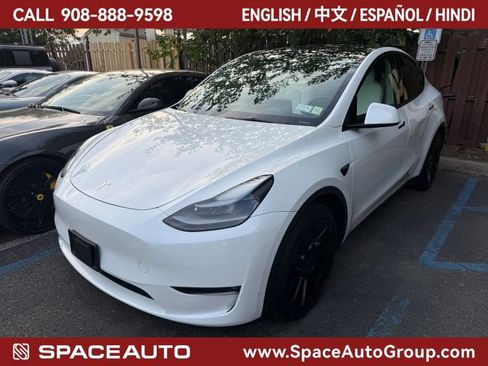 Used 2023 Tesla Model Y Long Range AWD/4WD image 1