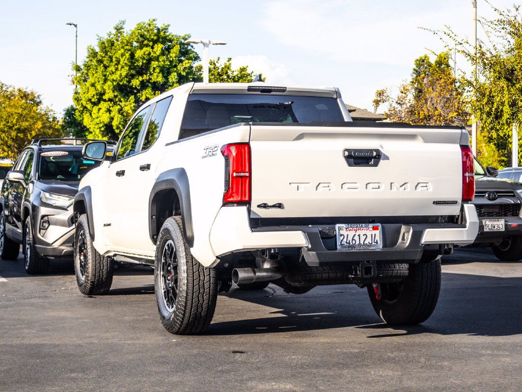 Used 2025 Toyota Tacoma TRD Off-Road AWD/4WD image 10