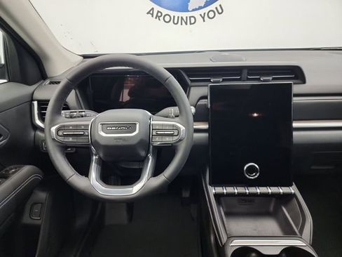 Used 2026 GMC Terrain Denali w/ LPO, Black Badging Package image 17