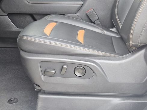 Used 2025 GMC Sierra 2500 AT4 AWD/4WD image 24