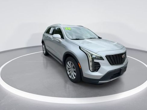 Used 2020 Cadillac XT4 Premium Luxury AWD/4WD image 2