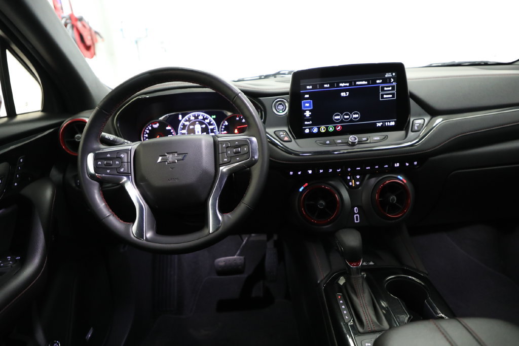 Certified 2023 Chevrolet Blazer RS w/ Enhanced Convenience Package AWD/4WD image 3