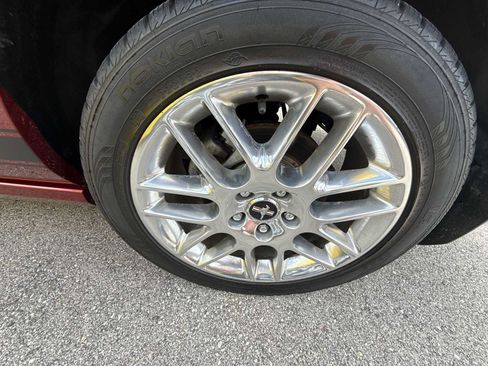 Used 2014 Ford Mustang GT Premium w/ Comfort Package RWD image 28