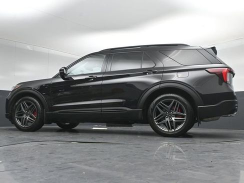 Certified 2025 Ford Explorer ST AWD/4WD image 42