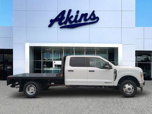 Certified 2025 Ford F350 XL w/ XL Chrome Package AWD/4WD image 1