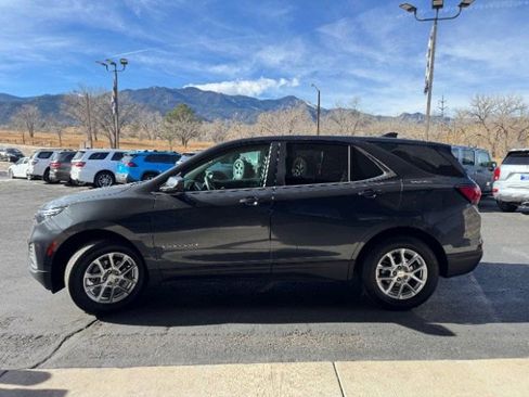 Used 2023 Chevrolet Equinox LT w/ Driver Convenience Package AWD/4WD image 4