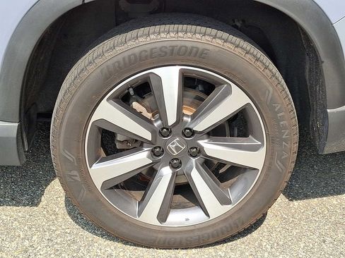Used 2023 Honda Pilot Touring image 7