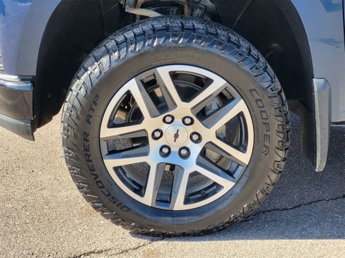 Used 2020 Chevrolet Silverado 1500 LT Trail Boss image 11