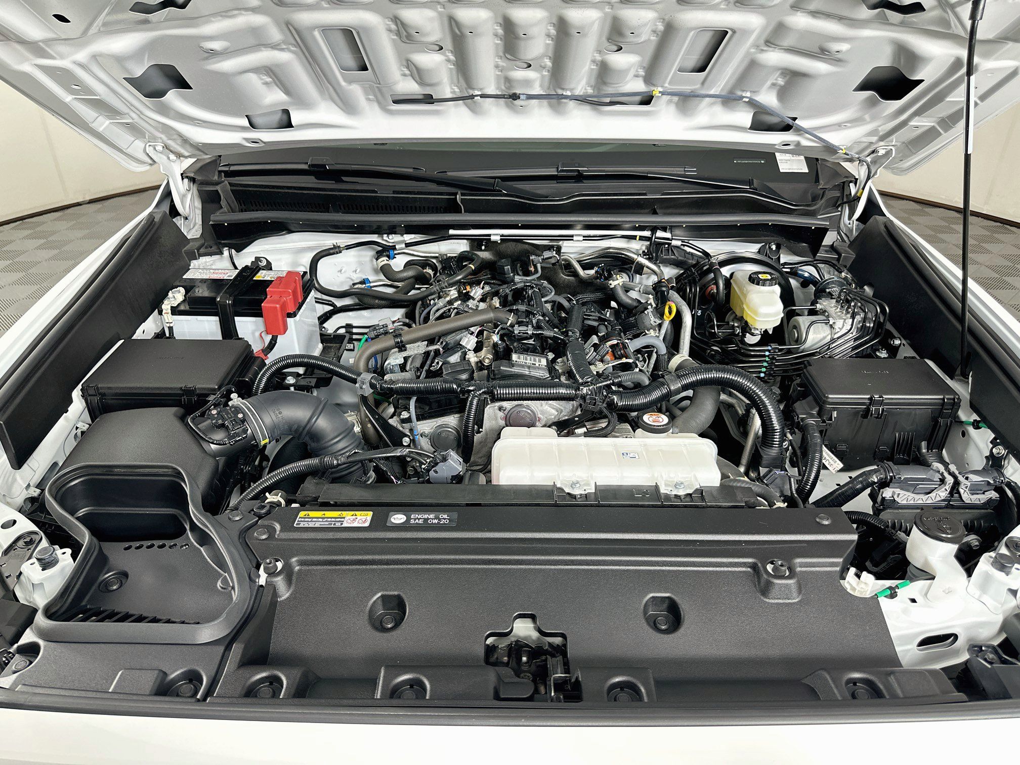Used 2025 Toyota 4Runner SR5 AWD/4WD image 31